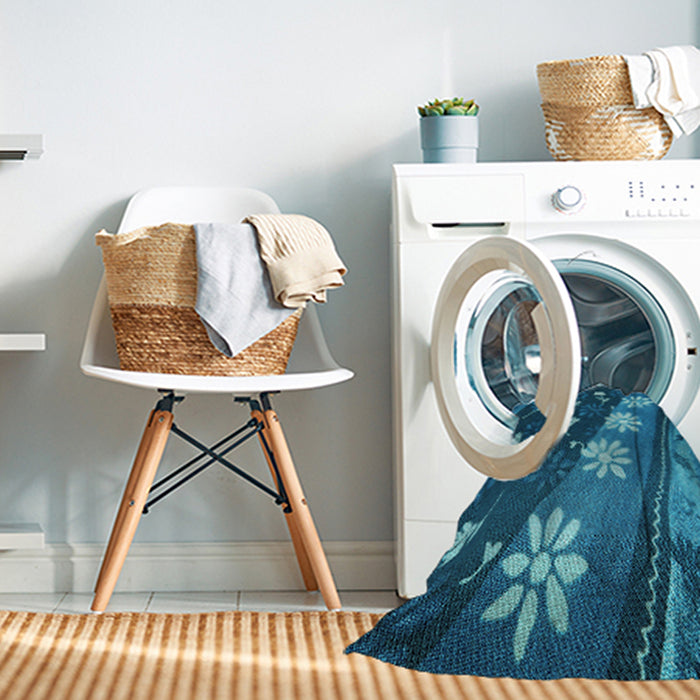 Machine Washable Transitional Deep Sky Blue Rug in a Washing Machine, wshpat301lblu