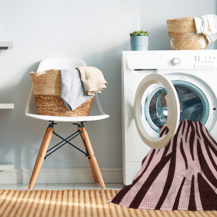 Machine Washable Transitional Deep Rose Pink Rug in a Washing Machine, wshpat3010rd