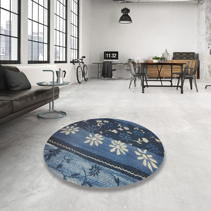 Round Machine Washable Transitional Deep-Sea Blue Rug in a Office, wshpat301
