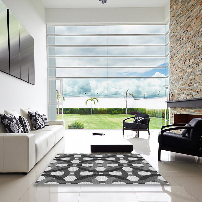 Square Patterned Cloud Gray Rug in a Living Room, pat3020gry
