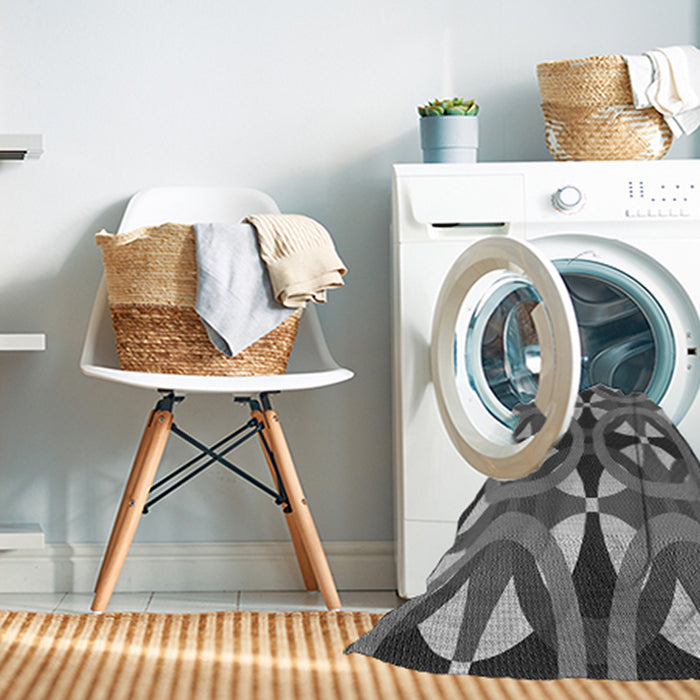 Machine Washable Transitional Dark Gray Rug in a Washing Machine, wshpat3022gry