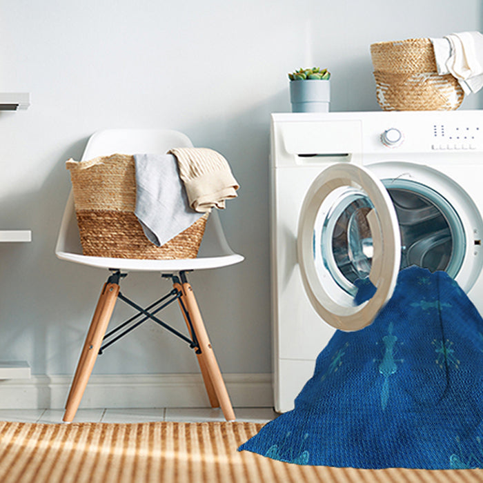 Machine Washable Transitional Blueberry Blue Rug in a Washing Machine, wshpat3045lblu