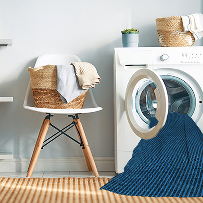 Machine Washable Transitional Blue Rug in a Washing Machine, wshpat3049lblu