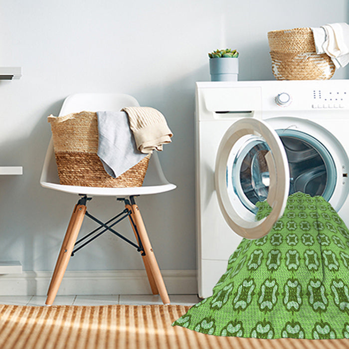 Machine Washable Transitional Dark Lime Green Rug in a Washing Machine, wshpat3066grn