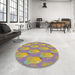 Round Patterned Mauve Taupe Purple Novelty Rug in a Office, pat3090