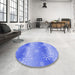 Round Patterned Blue Rug in a Office, pat3093blu