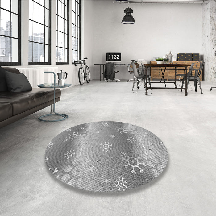 Round Patterned Cloud Gray Rug in a Office, pat3093gry