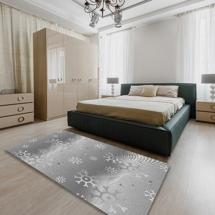 Round Machine Washable Transitional Cloud Gray Rug in a Office, wshpat3093gry