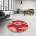 Round Patterned Red Rug in a Office, pat3095rd