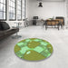 Round Patterned Green Rug in a Office, pat3107grn