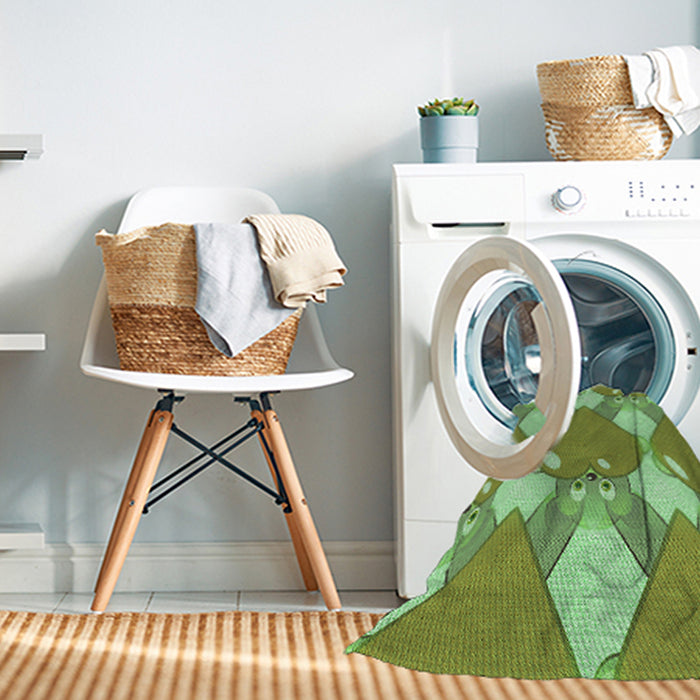 Machine Washable Transitional Green Rug in a Washing Machine, wshpat3107grn