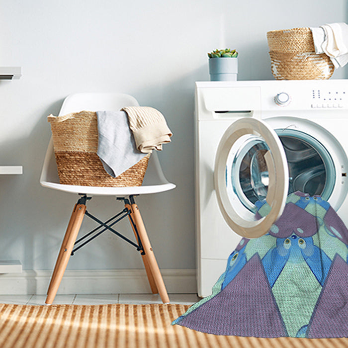 Machine Washable Transitional Diamond Blue Rug in a Washing Machine, wshpat3107lblu