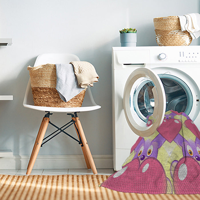 Machine Washable Transitional Pink Rug in a Washing Machine, wshpat3107