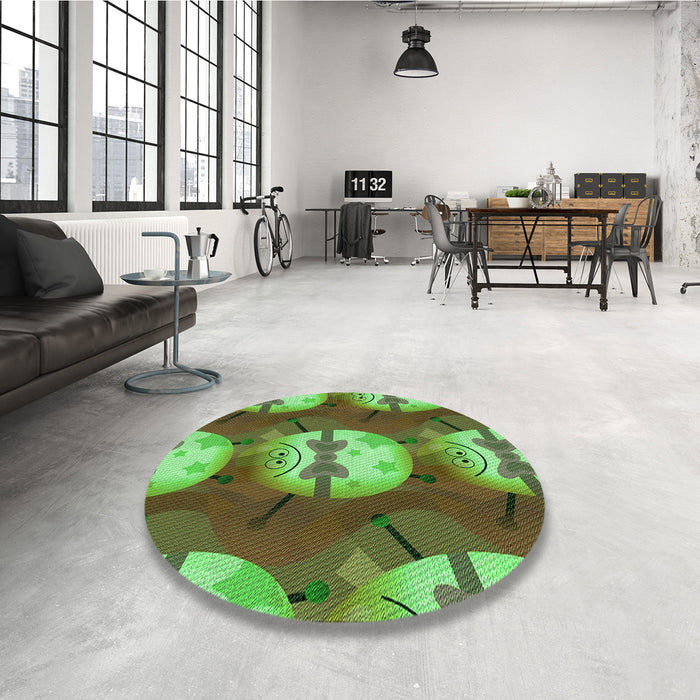 Round Patterned Green Rug in a Office, pat3111grn
