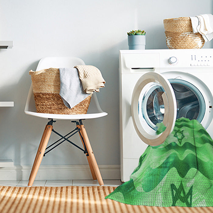 Machine Washable Transitional Green Rug in a Washing Machine, wshpat3115grn