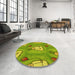 Round Patterned Green Rug in a Office, pat3117yw