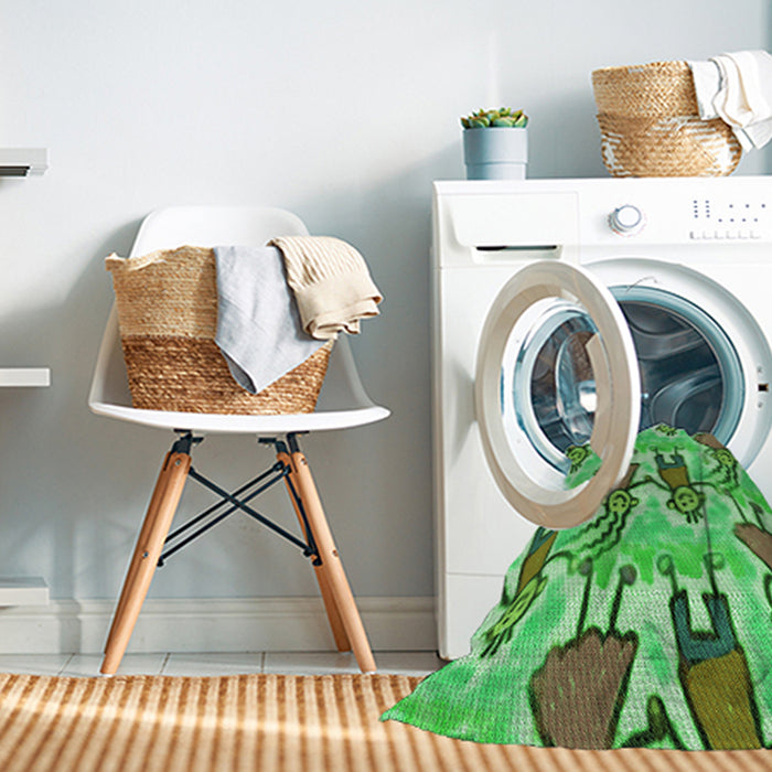 Machine Washable Transitional Dark Lime Green Rug in a Washing Machine, wshpat3118grn