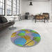 Round Patterned Ash Gray Novelty Rug in a Office, pat3119