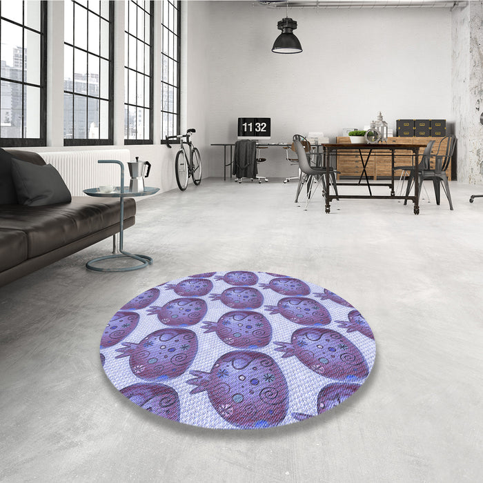 Round Patterned Blue Rug in a Office, pat3120blu