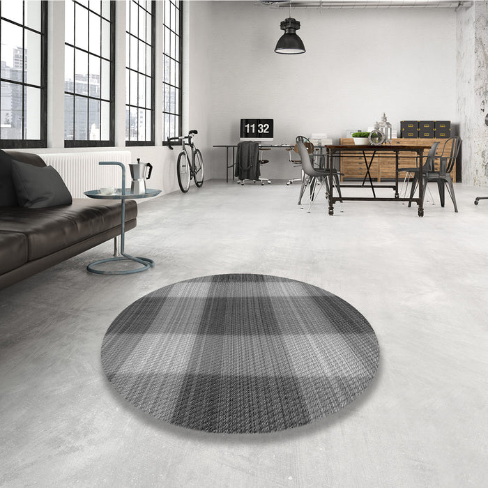 Round Patterned Gunmetal Gray Rug in a Office, pat3141gry