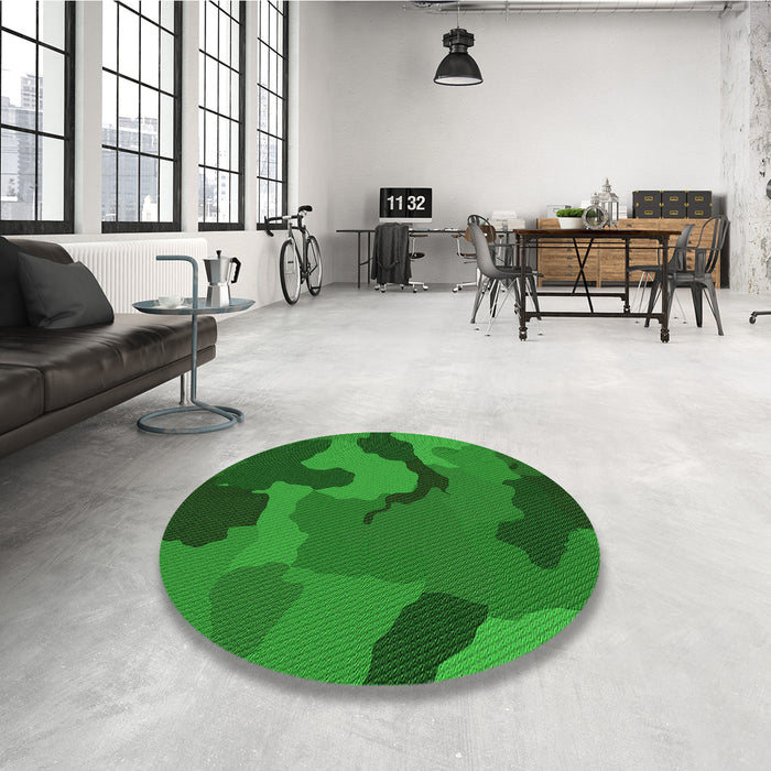 Round Patterned DarkGreen Rug in a Office, pat3148grn