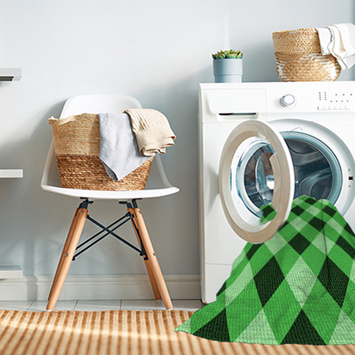 Machine Washable Transitional Green Rug in a Washing Machine, wshpat3150grn