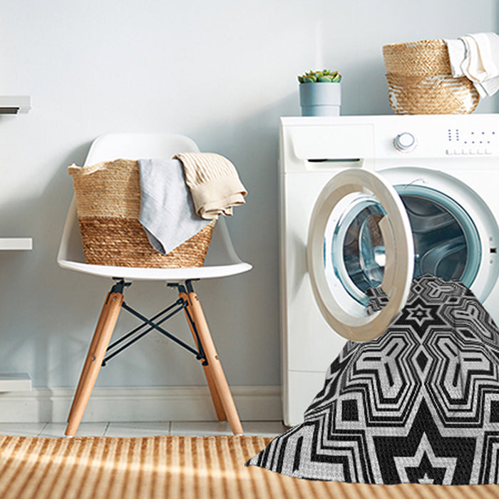 Machine Washable Transitional Light Gray Rug in a Washing Machine, wshpat3152