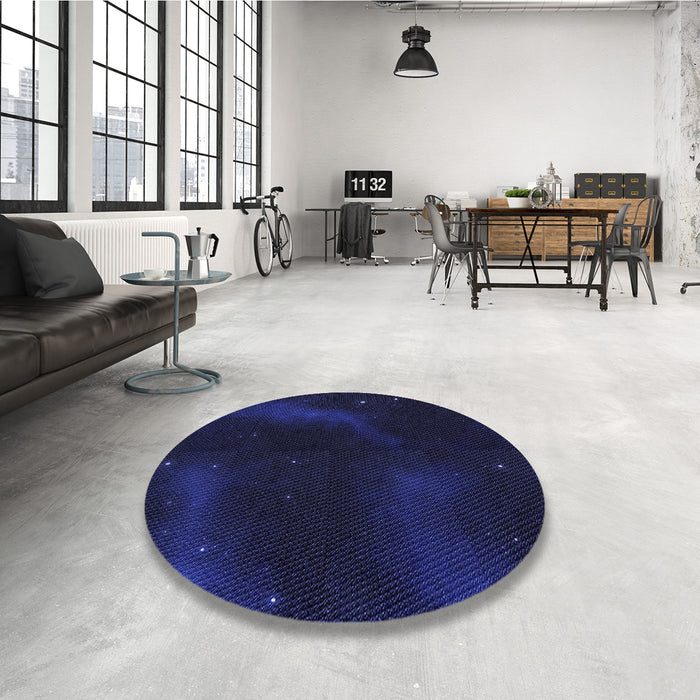 Round Patterned Night Blue Rug in a Office, pat3160blu