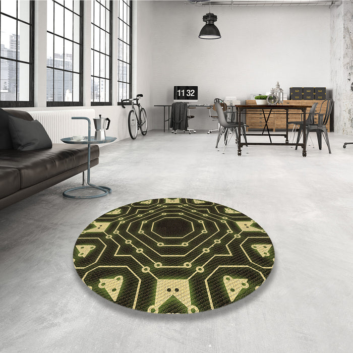 Round Patterned Midnight Gray Rug in a Office, pat3163brn