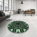 Round Patterned Green Modern Rug in a Office, pat3163