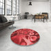 Round Patterned Red Rug in a Office, pat3172rd