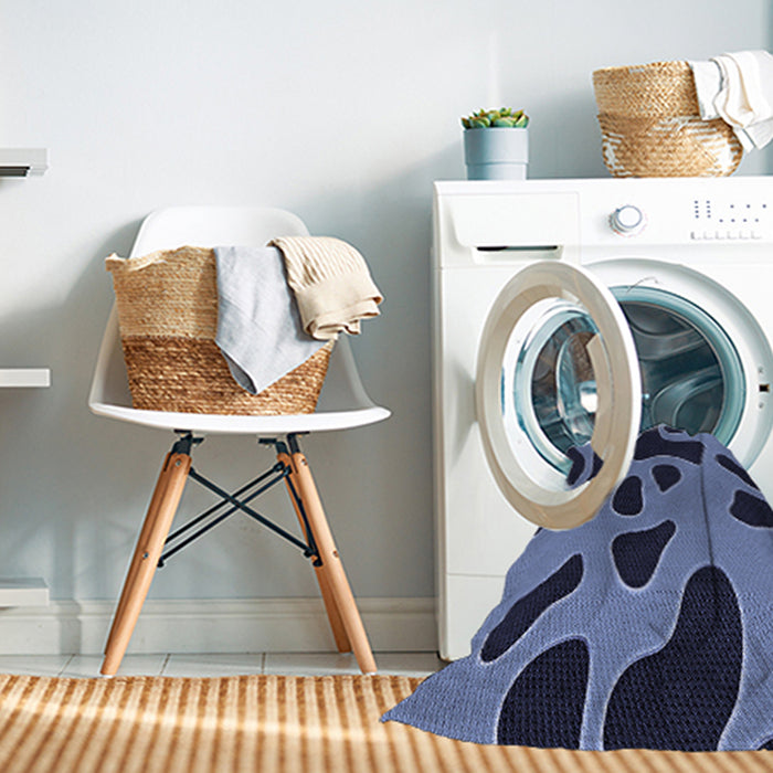 Machine Washable Transitional Blue Rug in a Washing Machine, wshpat3178blu