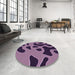 Round Patterned Orchid Purple Rug in a Office, pat3178pur