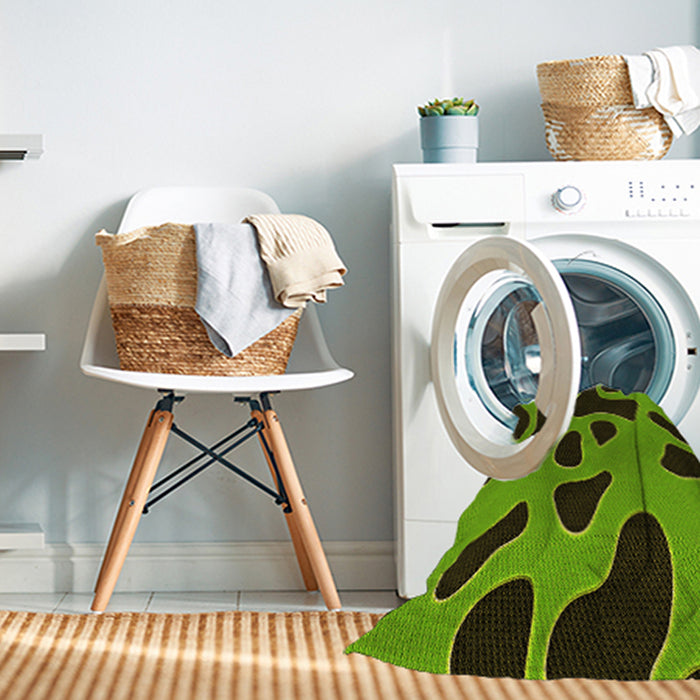 Machine Washable Transitional Green Rug in a Washing Machine, wshpat3178yw