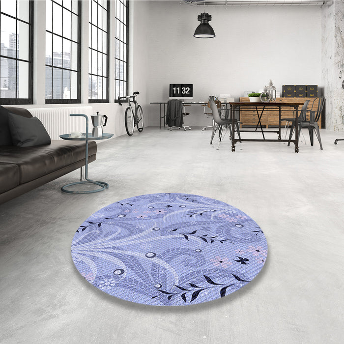 Round Patterned Blue Rug in a Office, pat3187blu