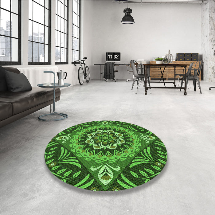 Round Patterned Deep Emerald Green Rug in a Office, pat3188grn
