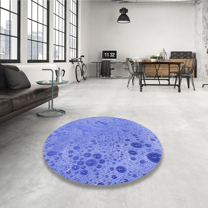 Round Patterned Blue Rug in a Office, pat319blu