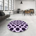 Round Patterned Blossom Pink Rug in a Office, pat3195pur