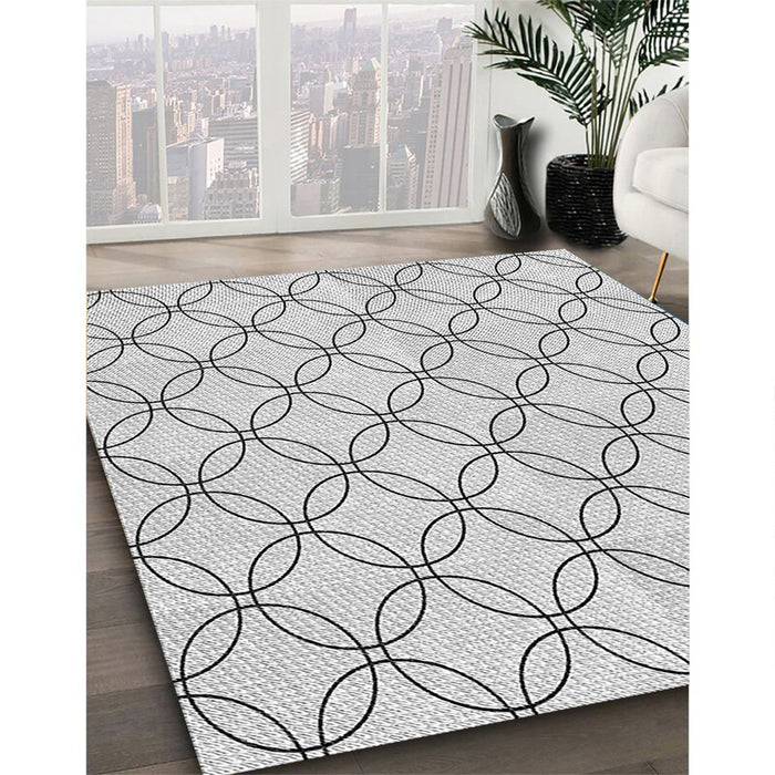 Machine Washable Transitional Platinum Gray Rug in a Family Room, wshpat3197gry