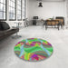 Round Patterned Green Modern Rug in a Office, pat3199