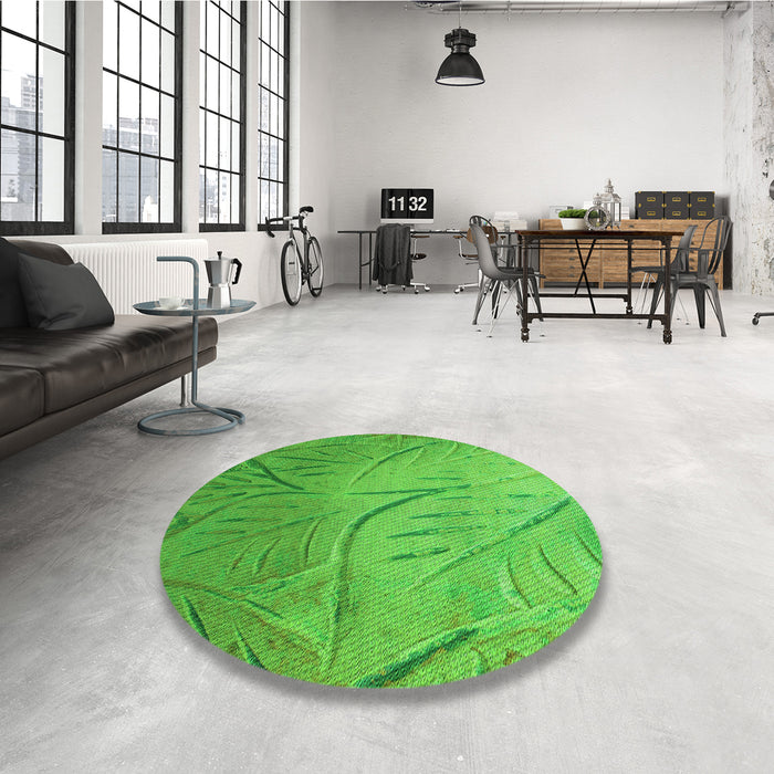 Round Patterned Neon Green Rug in a Office, pat320grn