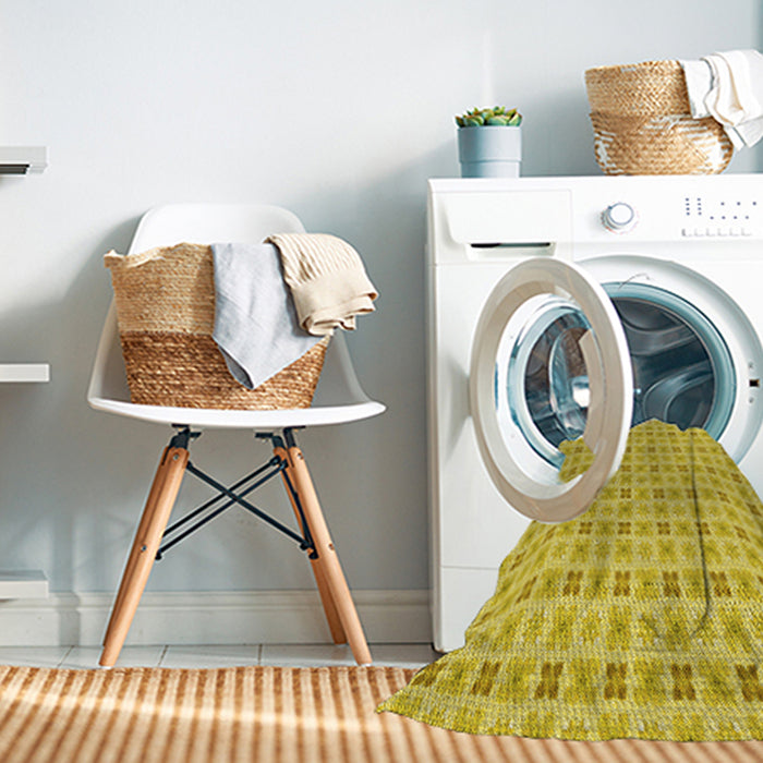 Machine Washable Transitional Yellow Rug in a Washing Machine, wshpat3206yw