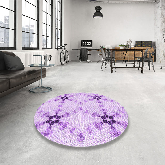 Round Patterned Purple Rug in a Office, pat3214pur