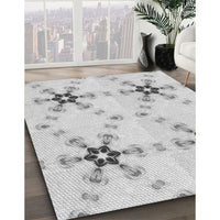 Patterned Off-White Novelty Rug, pat3214