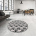 Round Patterned Gray Novelty Rug in a Office, pat3218