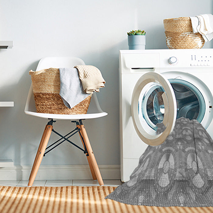 Machine Washable Transitional Cloud Gray Rug in a Washing Machine, wshpat3233gry