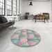 Round Patterned Silver Gray Novelty Rug in a Office, pat3235