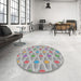 Round Machine Washable Transitional Platinum Silver Gray Rug in a Office, wshpat3238