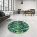 Round Patterned Emerald Green Rug in a Office, pat3266lblu