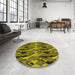 Round Patterned Brown Rug in a Office, pat3266yw